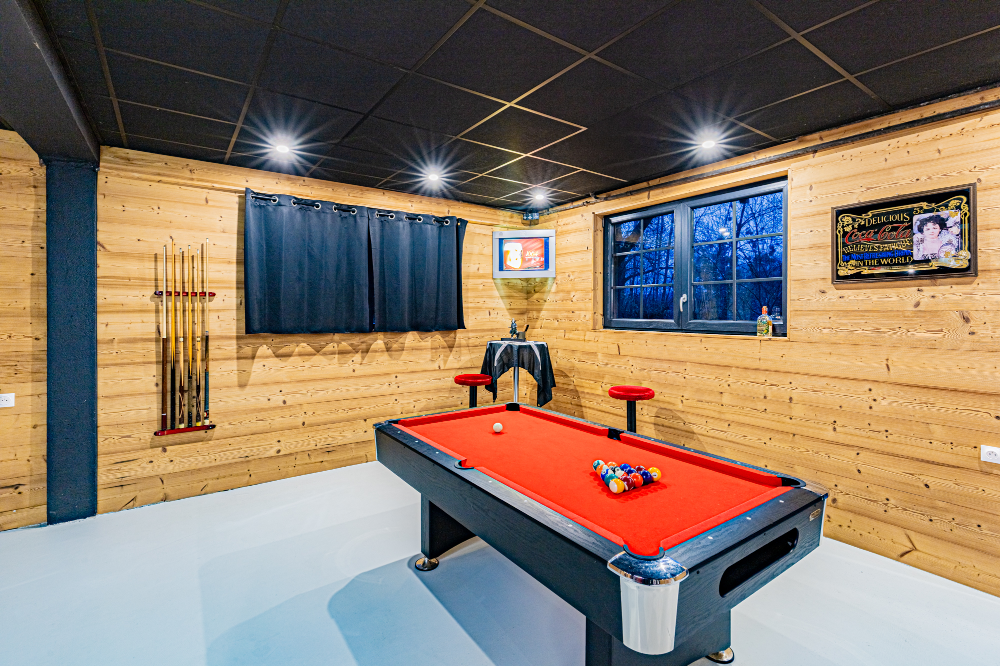 Billard américain tapis rouge